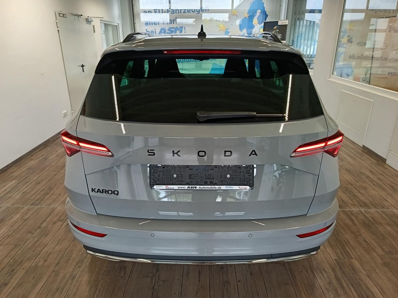 Skoda Karoq Sportline 1,5 TSI DSG*AHK*PSD*STD.HZG*NAVI - SUV: foto 5 Skoda Karoq Sportline 1,5 TSI DSG*AHK*PSD*STD.HZG*NAVI - SUV: foto 5