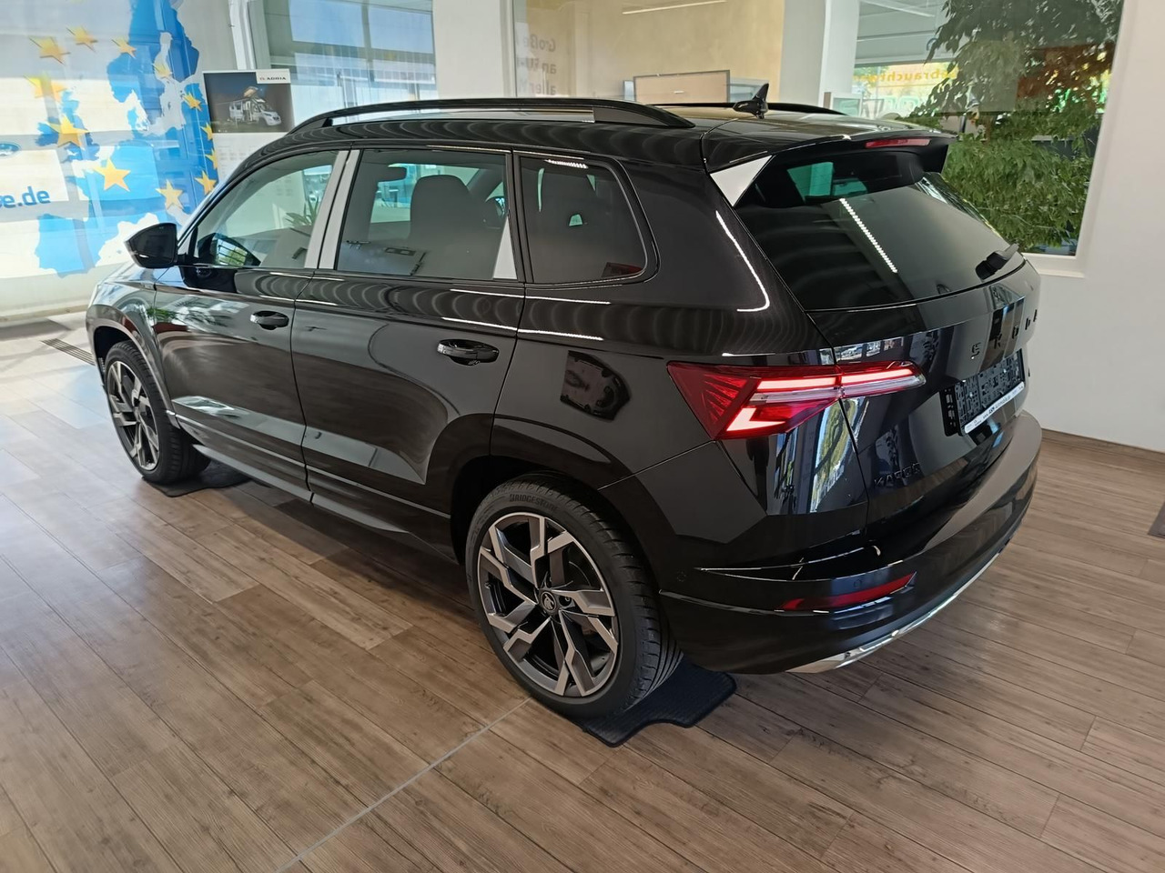 Skoda Karoq Sportline 2,0 TDI 4x4*AHK*PSD*STD.HZG*DCC* - SUV: foto 4 Skoda Karoq Sportline 2,0 TDI 4x4*AHK*PSD*STD.HZG*DCC* - SUV: foto 4