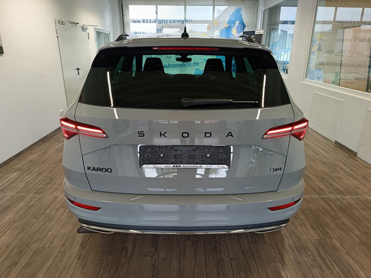Skoda Karoq Sportline 2,0 TDI DSG 4x4*AHK*PSD*STD.HZG* - SUV: foto 5 Skoda Karoq Sportline 2,0 TDI DSG 4x4*AHK*PSD*STD.HZG* - SUV: foto 5