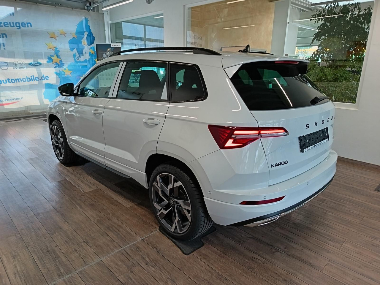 Skoda Karoq Sportline 2,0 TDI DSG 4x4*AHK*PSD*STD.HZG* - SUV: foto 4 Skoda Karoq Sportline 2,0 TDI DSG 4x4*AHK*PSD*STD.HZG* - SUV: foto 4