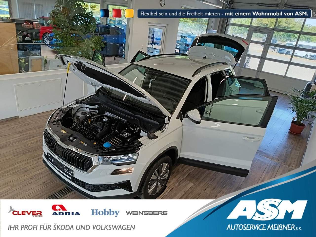 Skoda Karoq Style 1,5TSI DSG*AHK-VORBER*NAVI*LED*R-KAM - SUV: foto 1 Skoda Karoq Style 1,5TSI DSG*AHK-VORBER*NAVI*LED*R-KAM - SUV: foto 1