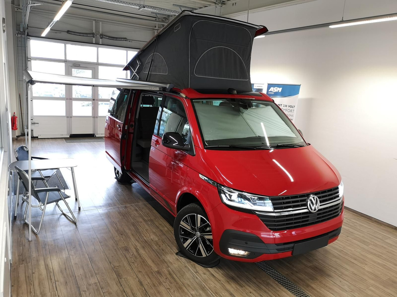Volkswagen T6.1 California Coast DSG*SONDERZINSAKTION 3,99% - Furgon kampingu: foto 2 Volkswagen T6.1 California Coast DSG*SONDERZINSAKTION 3,99% - Furgon kampingu: foto 2