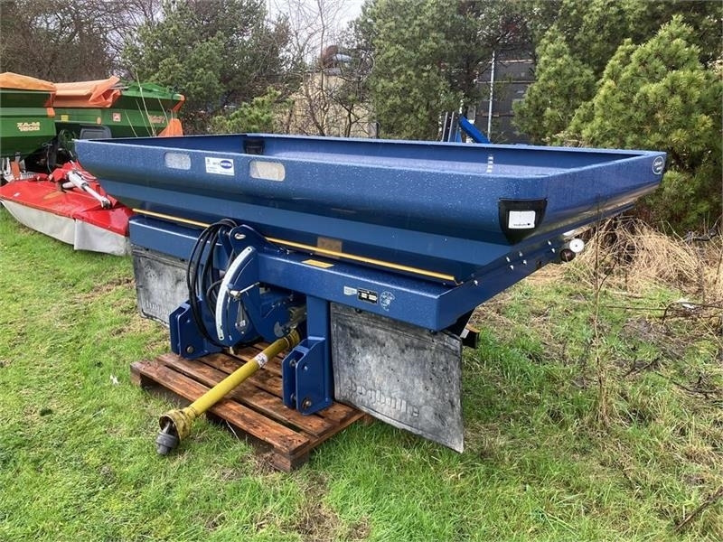 Bogballe M2 Med Calibrator Uniq - Shpërndarës plehu: foto 1 Bogballe M2 Med Calibrator Uniq - Shpërndarës plehu: foto 1