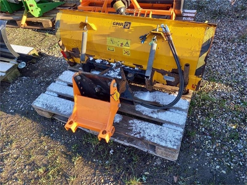 GMR FS1300L Med Stiga Titan ophæng - Borëpastruese për Makineri bujqësore: foto 4 GMR FS1300L Med Stiga Titan ophæng - Borëpastruese për Makineri bujqësore: foto 4