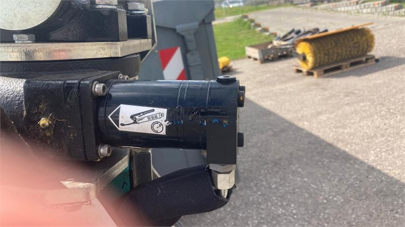 Greentec Scorpion 430-4 PLUS Hybrid bagmonteret højre - Trince/ Grirese degesh dhe bari: foto 4 Greentec Scorpion 430-4 PLUS Hybrid bagmonteret højre - Trince/ Grirese degesh dhe bari: foto 4