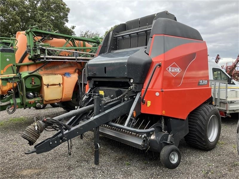 Kuhn VB 2295 - Dengmbledhëse e rrumbullakët: foto 2 Kuhn VB 2295 - Dengmbledhëse e rrumbullakët: foto 2