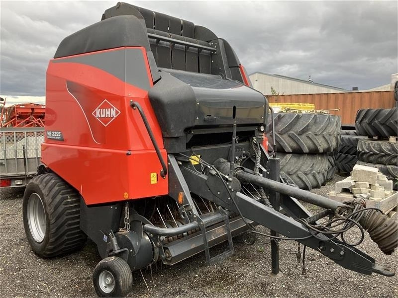 Kuhn VB 2295 - Dengmbledhëse e rrumbullakët: foto 1 Kuhn VB 2295 - Dengmbledhëse e rrumbullakët: foto 1