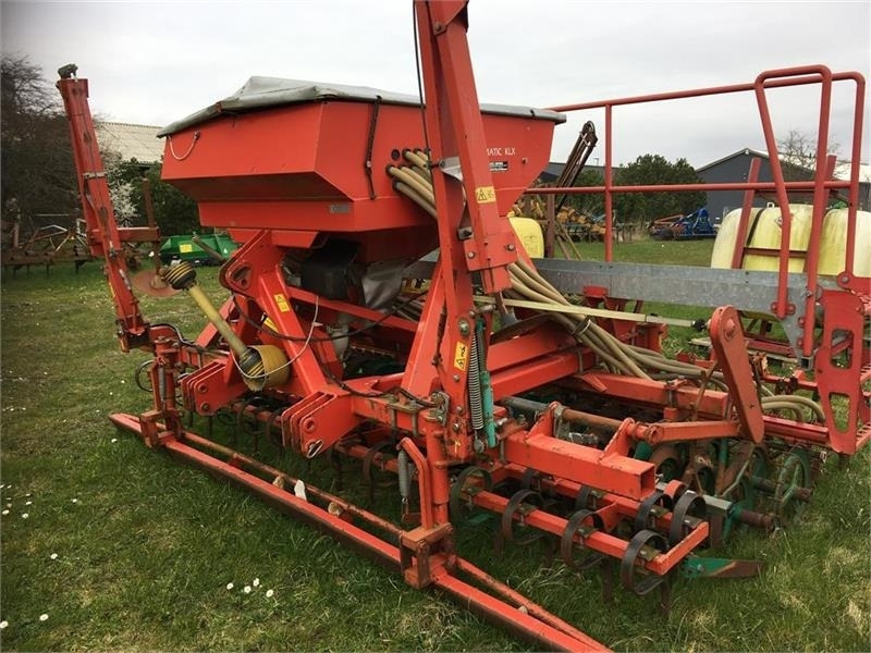 Kverneland KLX 4 meter - Mbjellëse e kombinuar në radhë: foto 1 Kverneland KLX 4 meter - Mbjellëse e kombinuar në radhë: foto 1