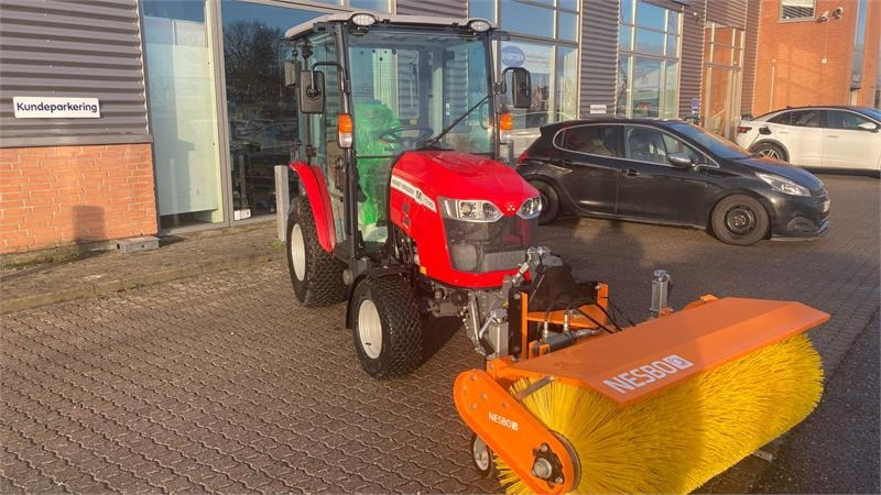Massey Ferguson 1740 HC Frontlift/pto og 150 cm fejemaskine - Traktor komunal: foto 3 Massey Ferguson 1740 HC Frontlift/pto og 150 cm fejemaskine - Traktor komunal: foto 3