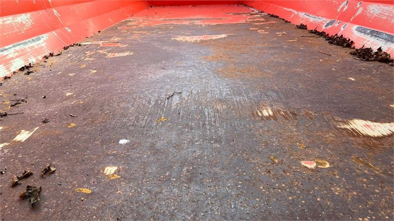 Mi Tip SPC18 - Rimorkio bujqësore vetëshkarkuese/ Shkarkues: foto 3 Mi Tip SPC18 - Rimorkio bujqësore vetëshkarkuese/ Shkarkues: foto 3