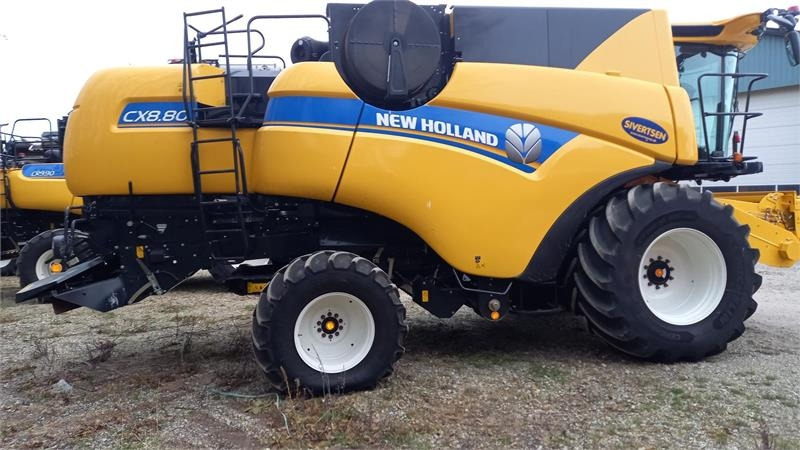 New Holland CX8.80 SLH med 25 fods Varifeed - Autokombajnë: foto 3 New Holland CX8.80 SLH med 25 fods Varifeed - Autokombajnë: foto 3
