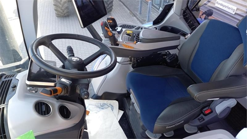 Traktor New Holland T7.315 HD: foto 14