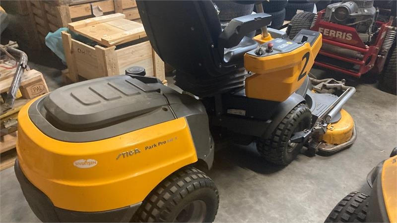 Stiga Park Pro 540IX 4WD 125 Combi Pro el.  - Korrëse bari i kopshtit: foto 3 Stiga Park Pro 540IX 4WD 125 Combi Pro el.  - Korrëse bari i kopshtit: foto 3