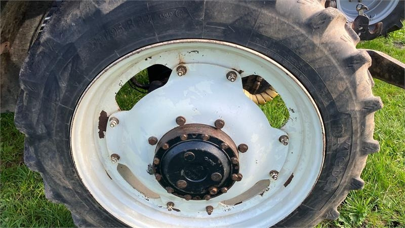 Taurus 270/95R32 - 300/95R46 - Gomë për Makineri bujqësore: foto 5 Taurus 270/95R32 - 300/95R46 - Gomë për Makineri bujqësore: foto 5