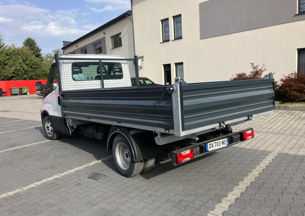 Iveco Iveco daily 35C13 wywrotka solidny kiper - Kamioncine vetëshkarkuese: foto 4 Iveco Iveco daily 35C13 wywrotka solidny kiper - Kamioncine vetëshkarkuese: foto 4