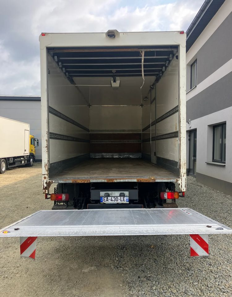 MAN MAN 18.290 kurierka kontener - Kamion vagonetë: foto 5 MAN MAN 18.290 kurierka kontener - Kamion vagonetë: foto 5