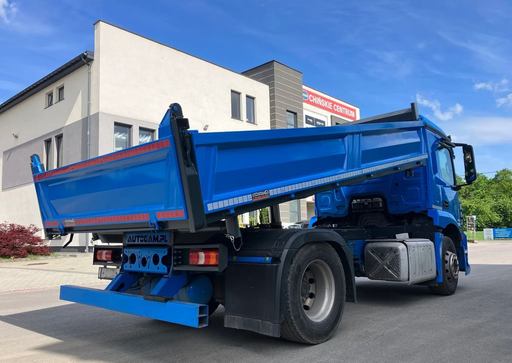 Mercedes-Benz ANTOS 1830 solidny kiper wywrotka blokada mostu - Kamion vetëshkarkues: foto 5 Mercedes-Benz ANTOS 1830 solidny kiper wywrotka blokada mostu - Kamion vetëshkarkues: foto 5