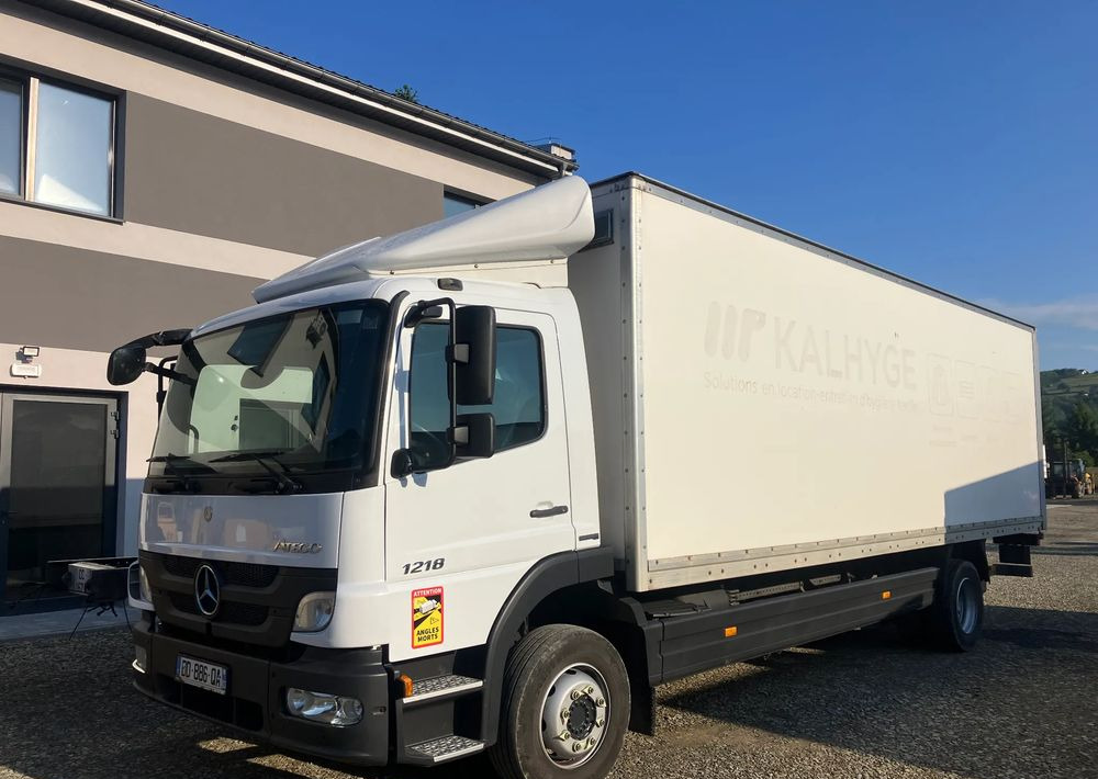 Mercedes-Benz Atego 1218 kurierka kontener - Kamion vagonetë: foto 2 Mercedes-Benz Atego 1218 kurierka kontener - Kamion vagonetë: foto 2