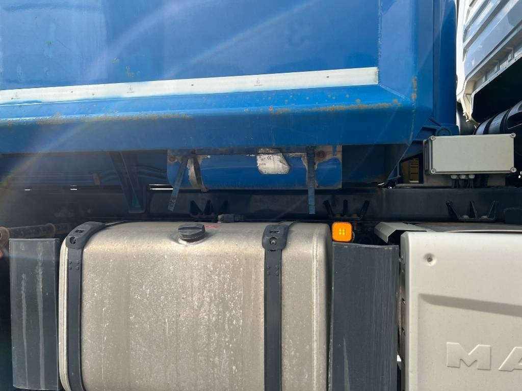 MAN TGX 35.480 8X4-4 BL - Kamion vetëshkarkues: foto 3 MAN TGX 35.480 8X4-4 BL - Kamion vetëshkarkues: foto 3