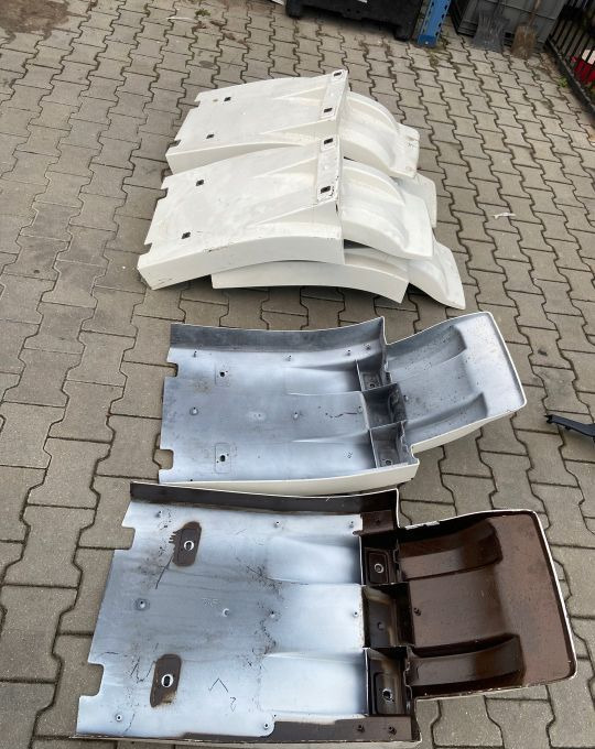 Błotnik Volvo FH 4 euro 6 nadkole chlapacz - Parafango për Kamioni: foto 2 Błotnik Volvo FH 4 euro 6 nadkole chlapacz - Parafango për Kamioni: foto 2