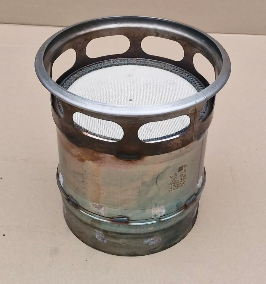 DAF XF XG FILTR CZĄSTEK STAŁYCH DPF 2410279 - Sistemi i shkarkimit për Kamioni: foto 1 DAF XF XG FILTR CZĄSTEK STAŁYCH DPF 2410279 - Sistemi i shkarkimit për Kamioni: foto 1