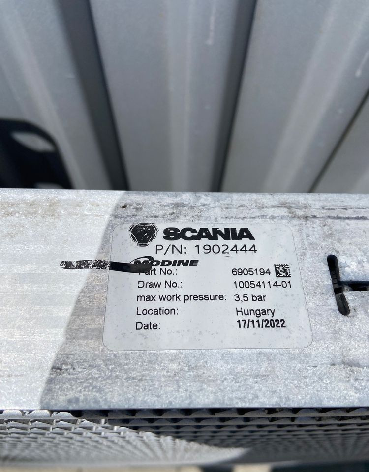 Intercooler Scania G euro 6 chłodnica powietrza 1902444 - Ftohësi i ndërmjetëm për Kamioni: foto 3 Intercooler Scania G euro 6 chłodnica powietrza 1902444 - Ftohësi i ndërmjetëm për Kamioni: foto 3