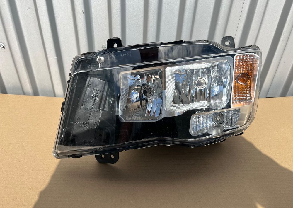 Lampa MAN TGL TGM TG3 reflektor RH nowy model - Dritat/ Ndriçimi për Kamioni: foto 1 Lampa MAN TGL TGM TG3 reflektor RH nowy model - Dritat/ Ndriçimi për Kamioni: foto 1