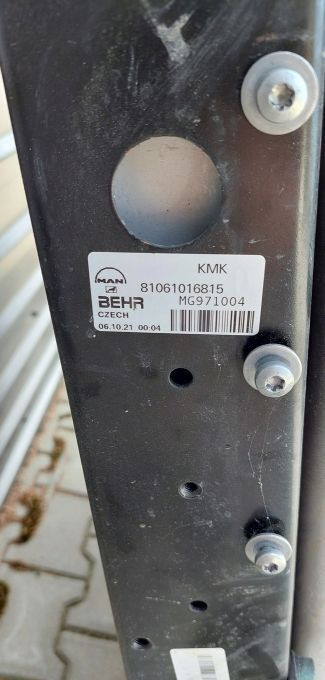 MAN TGS TG3 NOWY MODEL CHŁODNICA CHŁODNICE KOMPLET - Radiatori për Kamioni: foto 4 MAN TGS TG3 NOWY MODEL CHŁODNICA CHŁODNICE KOMPLET - Radiatori për Kamioni: foto 4