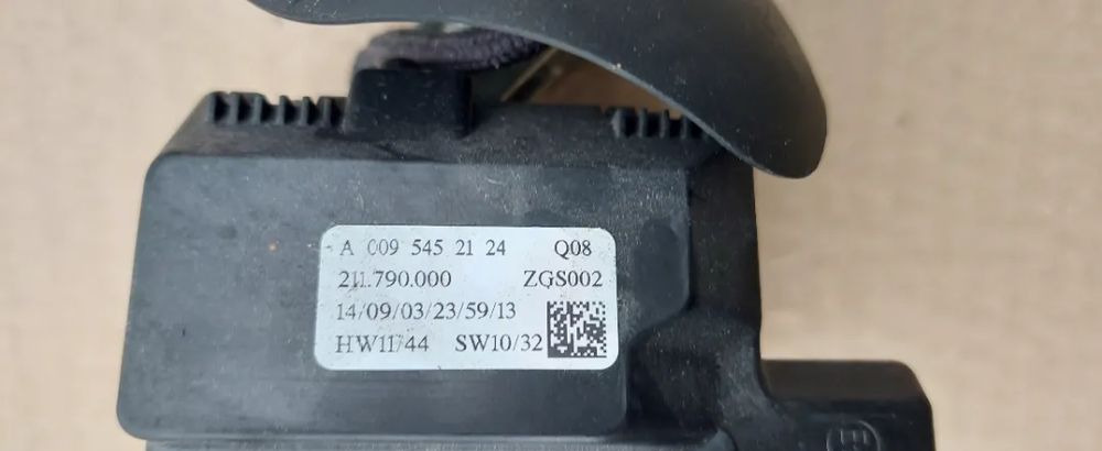 MERCEDES ACTROS MP4 MANETKA ZMIANY BIEGÓW - Leva e marsheve për Kamioni: foto 2 MERCEDES ACTROS MP4 MANETKA ZMIANY BIEGÓW - Leva e marsheve për Kamioni: foto 2