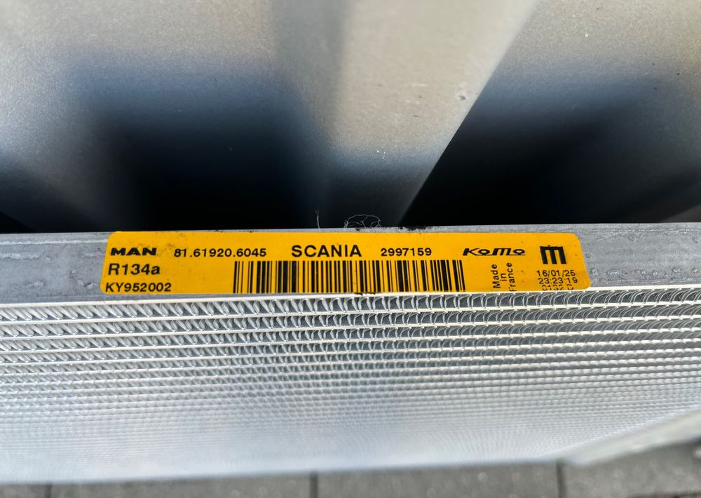 NOWA Chłodnica klimatyzacji MAN TG3 TGX TGS nowy model skraplacz - Radiator kondicioneri për Kamioni: foto 2 NOWA Chłodnica klimatyzacji MAN TG3 TGX TGS nowy model skraplacz - Radiator kondicioneri për Kamioni: foto 2