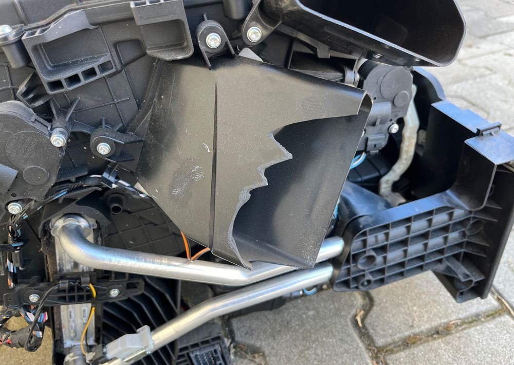 Nagrzewnica DAF XF 106 euro 6 lift dmuchawa - Ngrohja/ Ventilimi për Kamioni: foto 5 Nagrzewnica DAF XF 106 euro 6 lift dmuchawa - Ngrohja/ Ventilimi për Kamioni: foto 5
