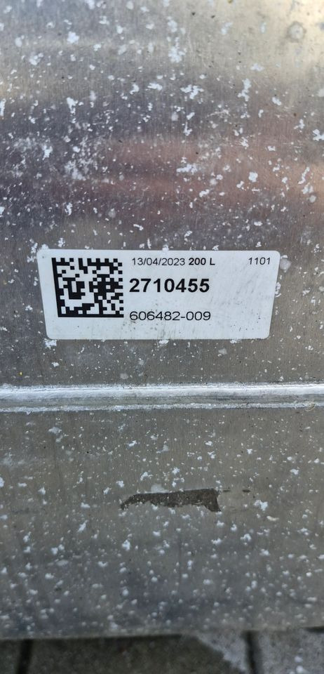 SCANIA R S ZBIORNIK PALIWA 200L NOWY - Serbatori i karburantit për Kamioni: foto 5 SCANIA R S ZBIORNIK PALIWA 200L NOWY - Serbatori i karburantit për Kamioni: foto 5