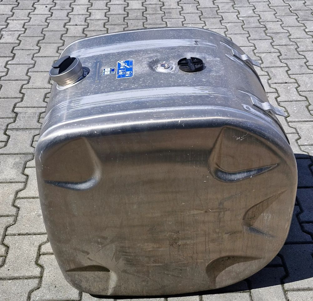 SCANIA R S ZBIORNIK PALIWA 200L NOWY - Sistemi i karburantit: foto 5 SCANIA R S ZBIORNIK PALIWA 200L NOWY - Sistemi i karburantit: foto 5