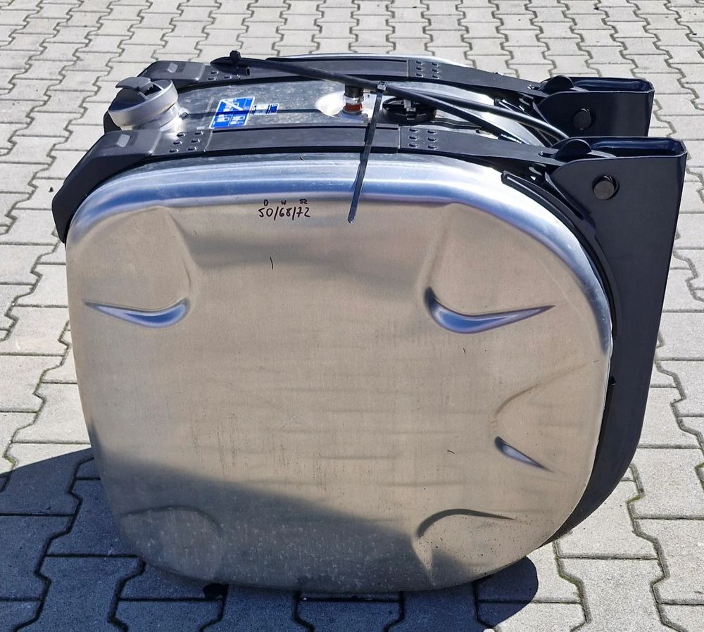 SCANIA R S ZBIORNIK PALIWA 220L NOWY - Serbatori i karburantit për Kamioni: foto 4 SCANIA R S ZBIORNIK PALIWA 220L NOWY - Serbatori i karburantit për Kamioni: foto 4