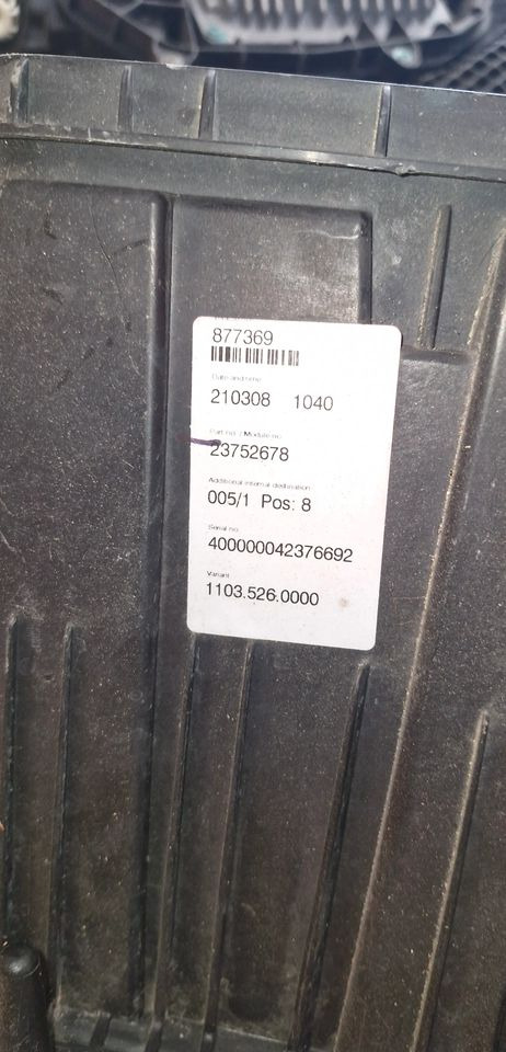 VOLVO FH5 LAMPA PRZEDNIA FULL LED 23752680 23752678 24056515 - Fenerët për Kamioni: foto 3 VOLVO FH5 LAMPA PRZEDNIA FULL LED 23752680 23752678 24056515 - Fenerët për Kamioni: foto 3