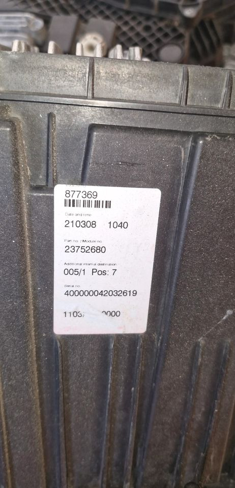 VOLVO FH5 LAMPA PRZEDNIA FULL LED 23752680 23752678 24056515 - Fenerët për Kamioni: foto 4 VOLVO FH5 LAMPA PRZEDNIA FULL LED 23752680 23752678 24056515 - Fenerët për Kamioni: foto 4