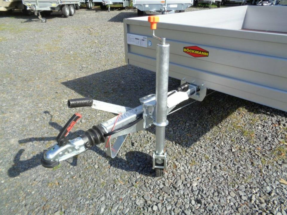 Böckmann PKW-Anhänger, 1500 kg, Alubordwände 100 km/h - Rimorkio makine: foto 3 Böckmann PKW-Anhänger, 1500 kg, Alubordwände 100 km/h - Rimorkio makine: foto 3