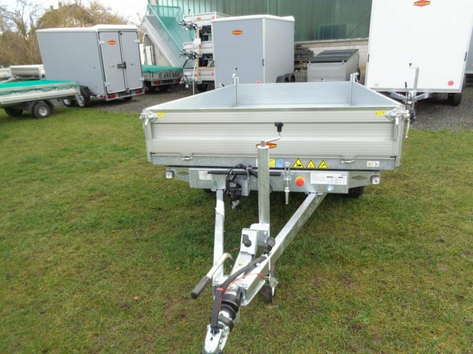 Böckmann PKW-Anhänger E-Pumpe Dreiseitenkipper 2,7 to Blechcover - Rimorkio vetëshkarkuese: foto 5 Böckmann PKW-Anhänger E-Pumpe Dreiseitenkipper 2,7 to Blechcover - Rimorkio vetëshkarkuese: foto 5