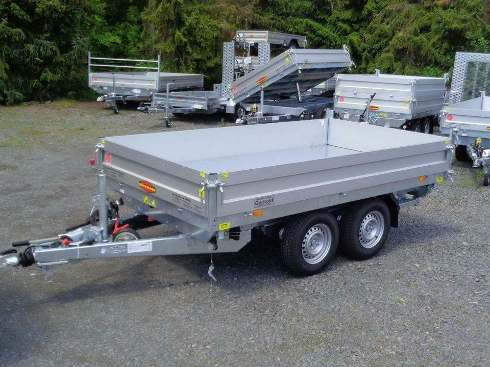 Böckmann PKW-Anhänger Elektro-Dreiseitenkipper 3,5 to. sofort - Rimorkio vetëshkarkuese: foto 2 Böckmann PKW-Anhänger Elektro-Dreiseitenkipper 3,5 to. sofort - Rimorkio vetëshkarkuese: foto 2