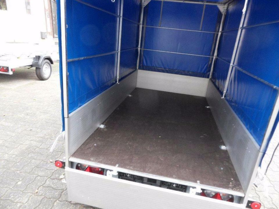 Böckmann PKW-Anhänger Plane Spriegel, 1350 kg, 100 km/h möglich - Rimorkio makine: foto 4 Böckmann PKW-Anhänger Plane Spriegel, 1350 kg, 100 km/h möglich - Rimorkio makine: foto 4