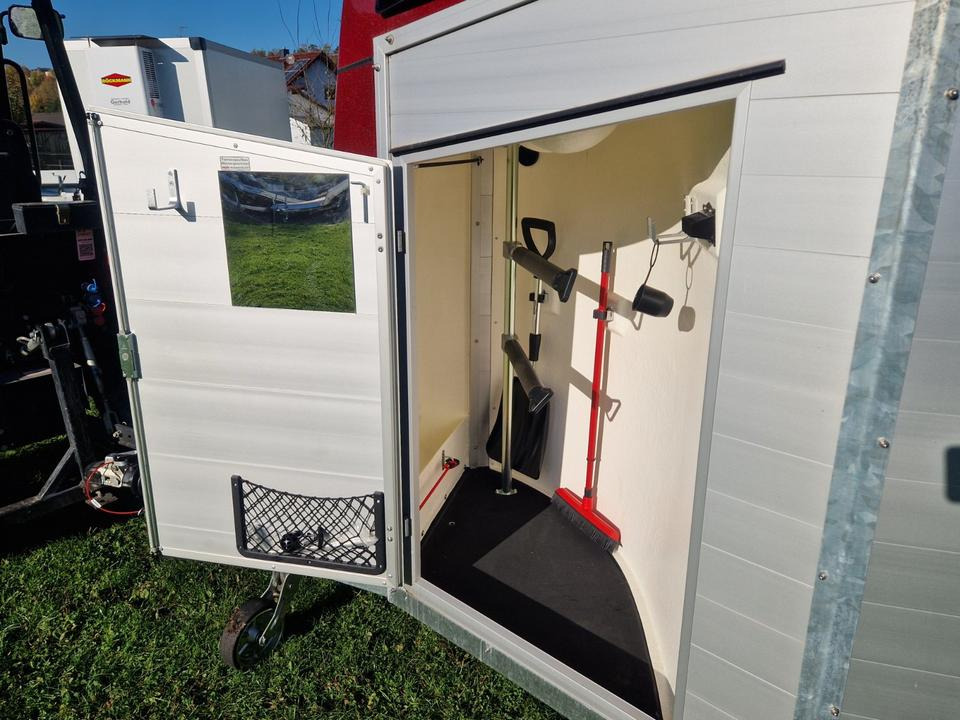 Böckmann Pferdeanhänger Champion R, SaKa., 100 km/h - Rimorkio për kuaj: foto 4 Böckmann Pferdeanhänger Champion R, SaKa., 100 km/h - Rimorkio për kuaj: foto 4