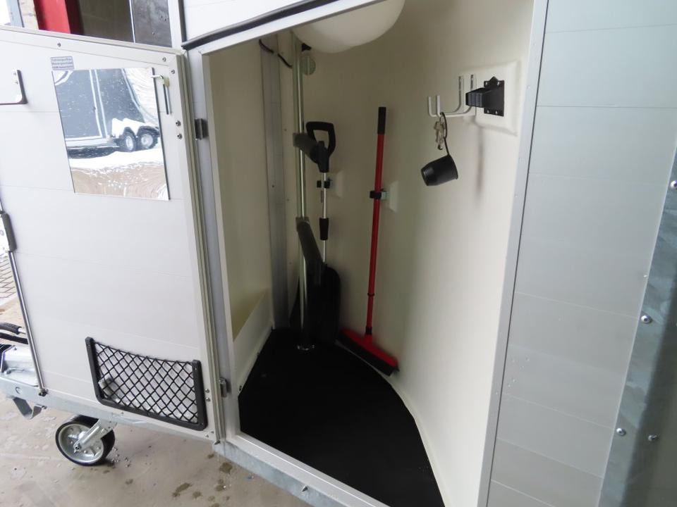 Böckmann Pferdeanhänger Portax Esprit s+b Aluboden, Sattelkammer - Rimorkio për kuaj: foto 4 Böckmann Pferdeanhänger Portax Esprit s+b Aluboden, Sattelkammer - Rimorkio për kuaj: foto 4