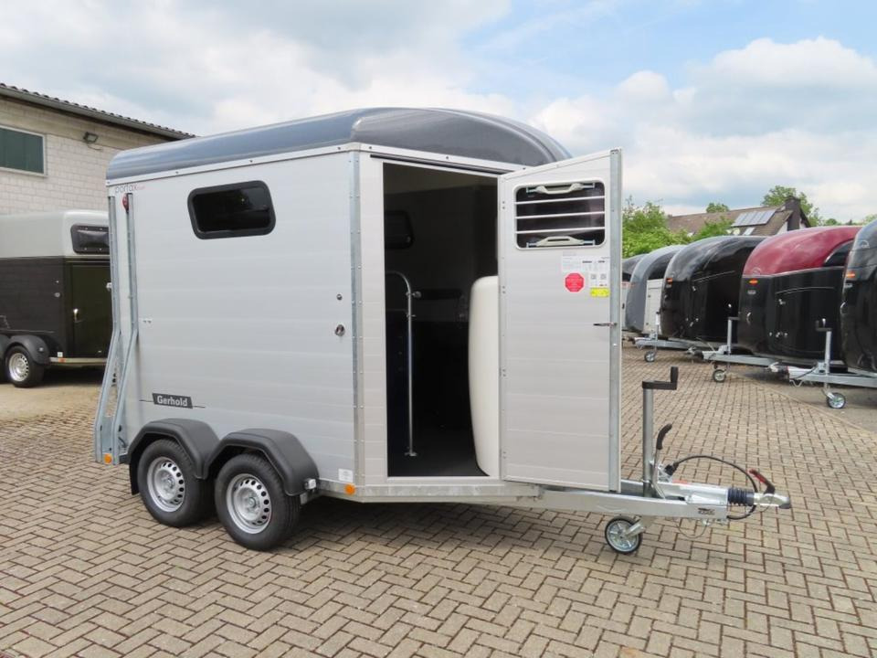 Böckmann Pferdeanhänger, Portax,Sondermodell Aluboden, Sattelkam. - Rimorkio për kuaj: foto 2 Böckmann Pferdeanhänger, Portax,Sondermodell Aluboden, Sattelkam. - Rimorkio për kuaj: foto 2