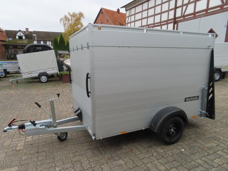 Kofferanhänger, Auffahrrampe, Abstellstützen PKW Anhänger, 100 km - Rimorkio makine: foto 2 Kofferanhänger, Auffahrrampe, Abstellstützen PKW Anhänger, 100 km - Rimorkio makine: foto 2