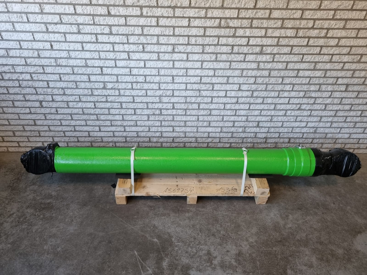 Sennebogen 870 Stick + boom Cylinder + 835 C boom + stick cylinder - Cilindri hidraulik për Ekskavator për mbetje: foto 1 Sennebogen 870 Stick + boom Cylinder + 835 C boom + stick cylinder - Cilindri hidraulik për Ekskavator për mbetje: foto 1