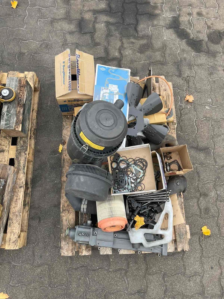 DEUTZ BF4M2012 Serial: 21039937 Fully renovated engine!!! - Motori për Makineri ndërtimi: foto 4 DEUTZ BF4M2012 Serial: 21039937 Fully renovated engine!!! - Motori për Makineri ndërtimi: foto 4