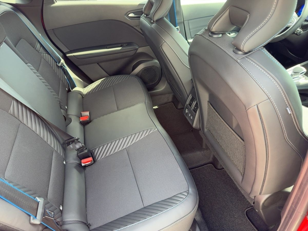 SUV Renault Symbioz Esprit Alpine E-Tech Full Hybrid 145: foto 14