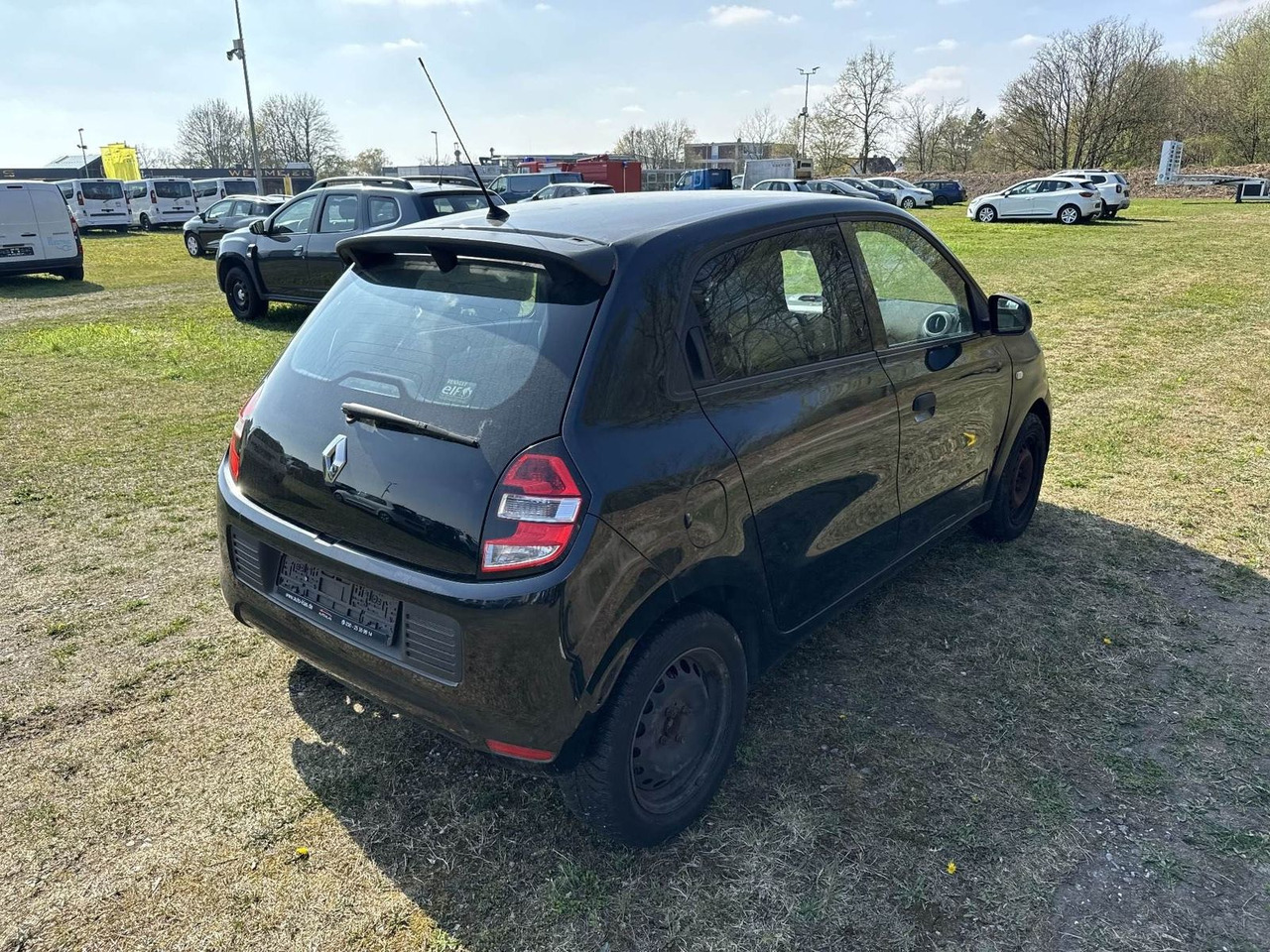 Renault Twingo Life SCe70 KLIMA - Veturë: foto 5 Renault Twingo Life SCe70 KLIMA - Veturë: foto 5
