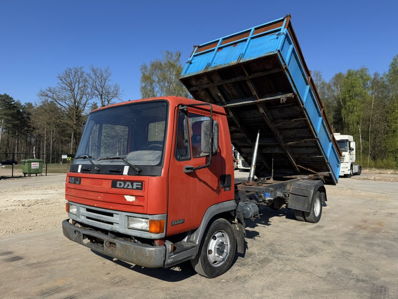 DAF 45 ATI 160 (FULL STEEL SUSPENSION / MANUAL PUMP / EURO 2) - Kamion vetëshkarkues: foto 1 DAF 45 ATI 160 (FULL STEEL SUSPENSION / MANUAL PUMP / EURO 2) - Kamion vetëshkarkues: foto 1