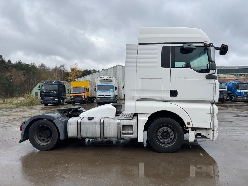 MAN TGA 18.440 (MANUAL GEARBOX / BOITE MANUELLE) - Gjysmë-kamion: foto 4 MAN TGA 18.440 (MANUAL GEARBOX / BOITE MANUELLE) - Gjysmë-kamion: foto 4